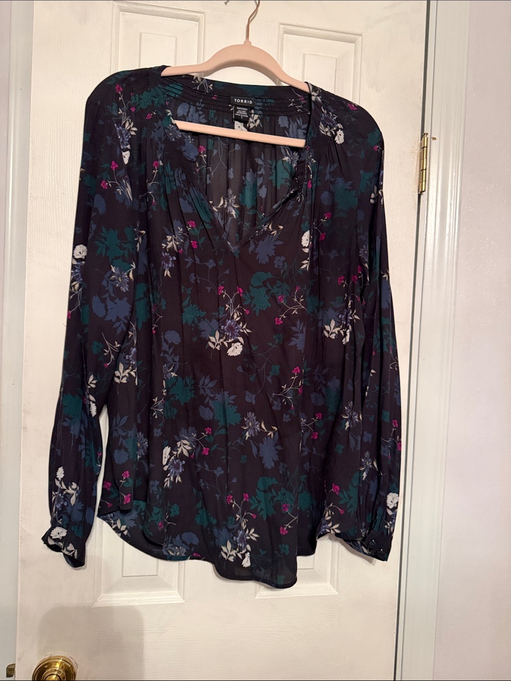 TORRID Black Floral V-Neck Long Sleeve Blouse